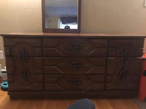 Solid Oak Dresser /w Mirror