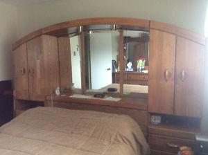 Solid wood headboard with mirror and side towers