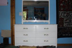 dresser with mirror Great shape