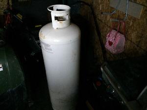 100 lb propane tank