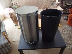 $25 - Stainless garbage can, 60 liter - 26" tall