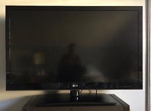 42" LG p - Great Condition