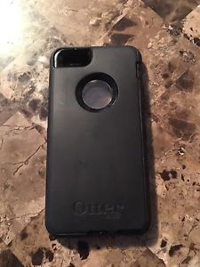 Black Otterbox Defender iPhone 6/6s