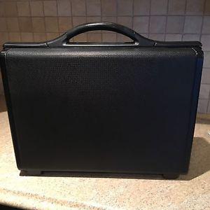 Black hard shell Samsonite briefcase