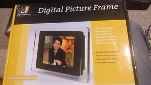 Digital picture frame