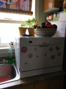Dishwasher - countertop style