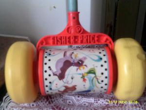 FISHER PRICE ROLLY POLLY