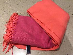 Gap Neon Color scarf