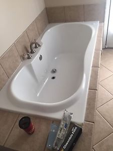 Jacuzzi bath tub