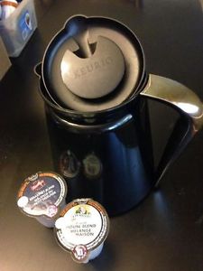 Keurig 2.0 Carafe & 2 pods