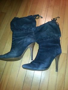Ladies black boots size 7