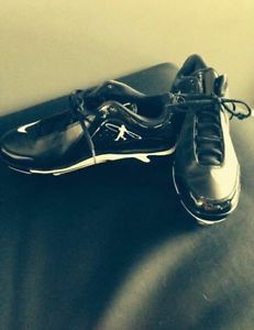 Nike Swingman baseball size 9