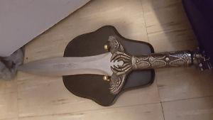 Selling arm blade ans detailed dagger