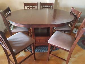 Wood Table with leaf and 6 chairs $900