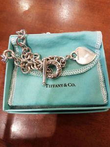 *** AUTHENTIC TIFFANY HEART CHARM TOGGLE NECKLACE ***