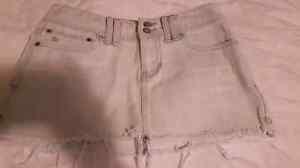 Abercrombie and Fitch distressed denim skirt size 00