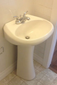 Bathroom Pedestal, Basin, & Faucet