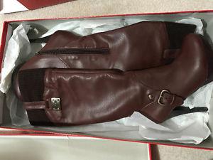 Brand new Guess leather boots