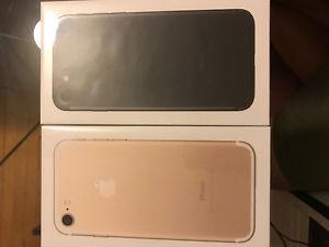 Brand new iPhone 7 32gb rogers gold or matte black