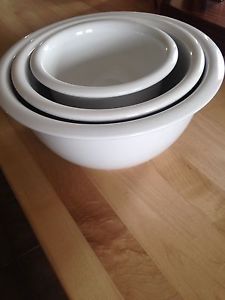 Corelle 3 piece bowl set