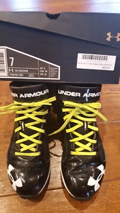 Football Cleats Under Armour NEW