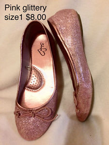 Girls shoes size 1