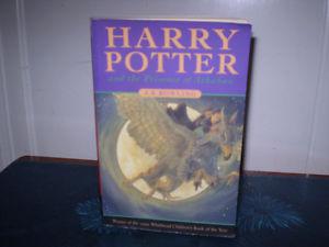 Harry Potter and the Prisoner of Azkaban. Paperback book.