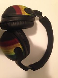 Headphones and Apple EarPods