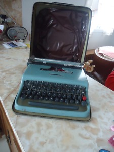 Machine à écrire portatif