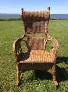 Magnifique fauteuil berçant / Beautiful rocking chair