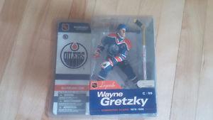 McFarlanes Wayne Gretzky Hockey Legends Collectible