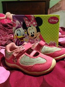 Minnie Mouse toddler shoes