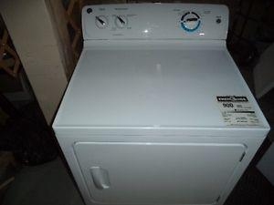 NEW GE DRYER IN MINT CONDITION LESS THAN A YR OLD