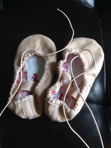 Never worn Size 7T leather ballet slippers