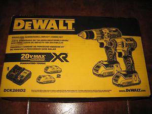 New Dewalt 20V 1/2 in Hammer Drill and Impact Driver