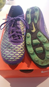 Nike Girls Soccer Shoes