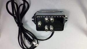 Powered coax signal amplifier/splitter