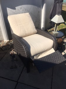 Resin Wicker Recliner with Cushions
