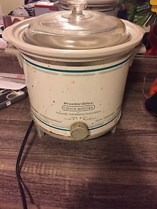 Slow cooker