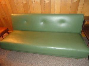 Sofa style futon