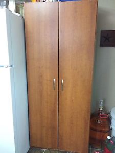 Storage cupboard/wardrobe cabinet