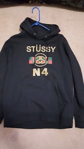 Stussy L