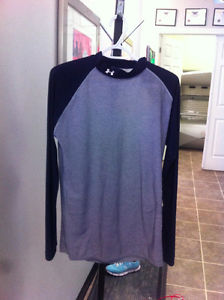 Under Armour XL long sleeve shirt; stretchy material; also