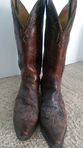 Women's cowgirl boots