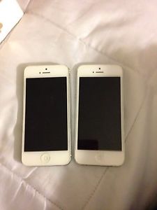 2 silver iPhone 5 for parts