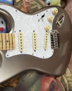 AWESOME AND TERRIFIC CUSTOM STRATOCASTER
