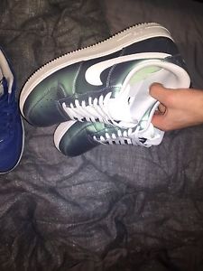 Airforce 1 men's shoes sz 9