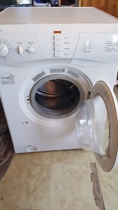 Apartment size washer.dryer