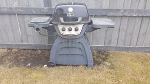 Barbeque for sale. Good condition. $60.