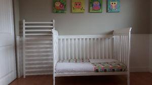Crib / Toddler Bed
